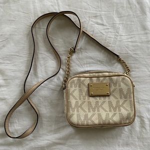 Michael Kors Monogram Jet Set Crossbody Bag